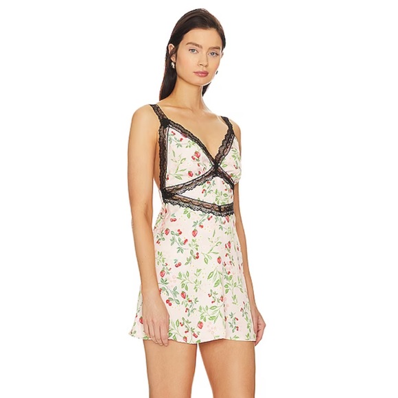 REVOLVE RESA Amelia Mini Dress in Cherie XS - Picture 2 of 4